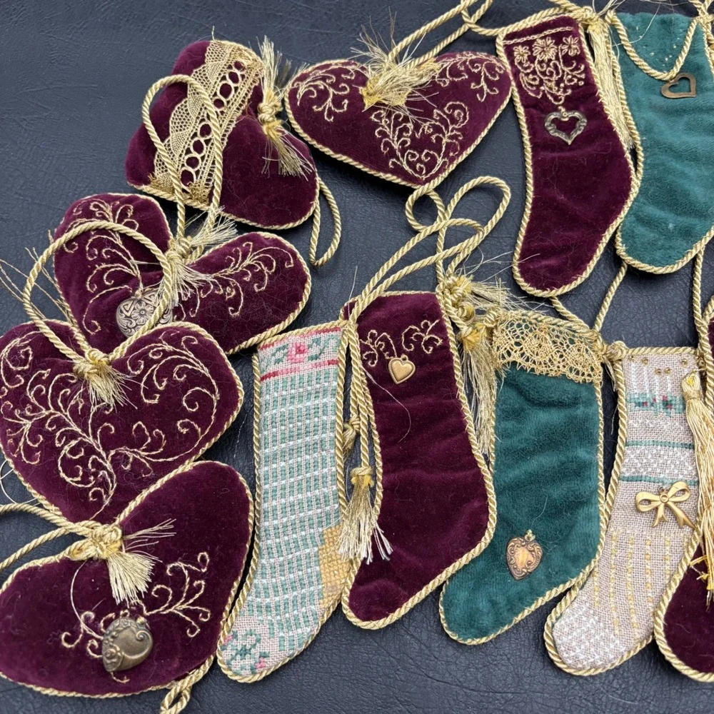 28pc Vintage Victorian Style Velvet Tapestry Christmas Ornament Set Gold Tassel